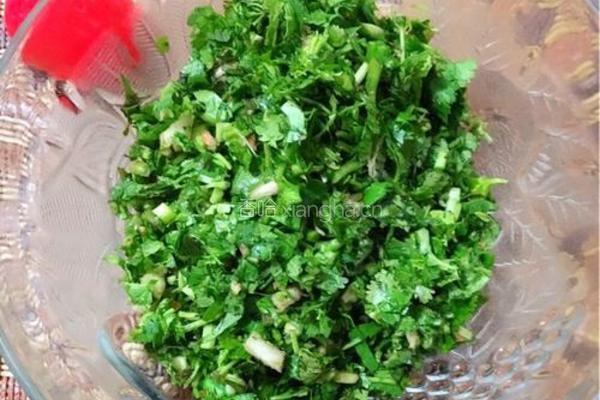 五花肉香菜胡萝卜蛋饺的做法图解5