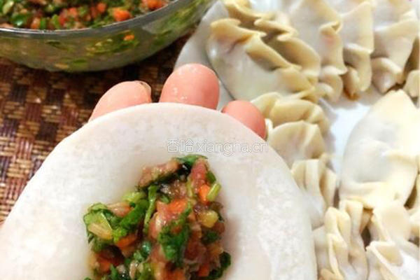 五花肉香菜胡萝卜蛋饺的做法图解8