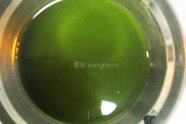 抹茶戚风蛋糕的做法图解1
