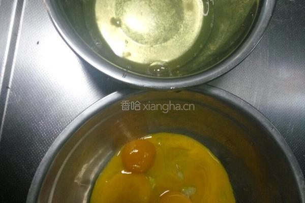 抹茶戚风蛋糕的做法图解2