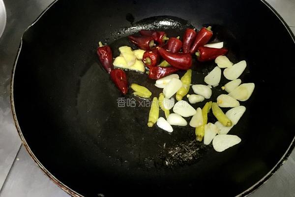 香辣红油牛蛙的做法图解6