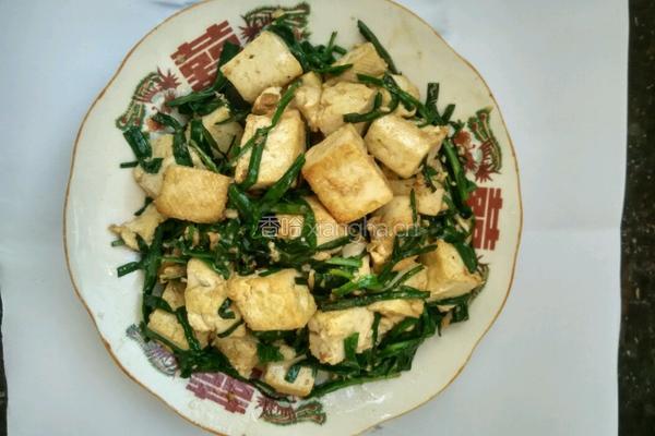 韭菜炒豆腐的做法图解4