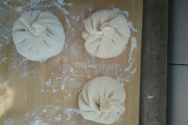 韭菜鸡蛋包子的做法图解6