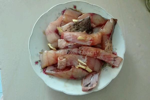 水煮酸菜大块鱼的做法图解4
