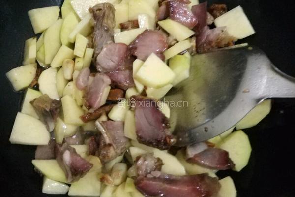 腊肉炒土豆的做法图解5