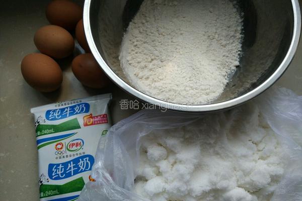 电饭锅蒸蛋糕的做法图解1