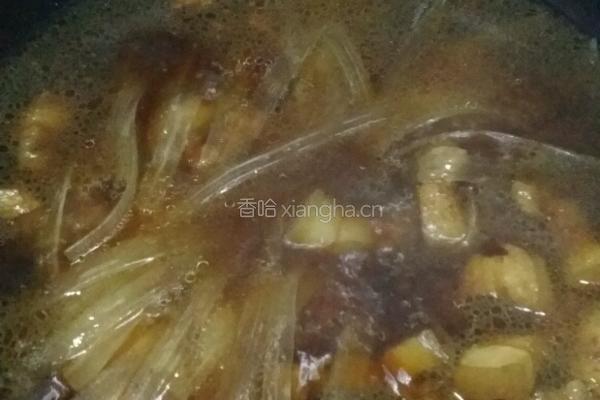 红烧肉炖粉条白菜的做法图解9