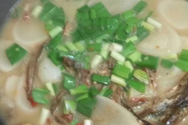 芝麻鱼炖白萝卜的做法图解8