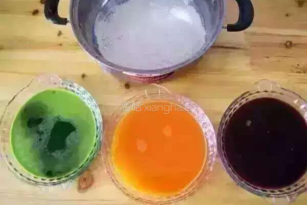 蔬菜汁蝴蝶面的做法图解2