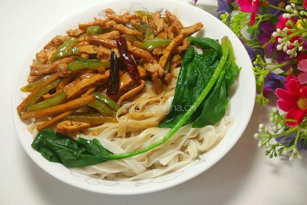 香干青椒肉丝拌面的做法图解10