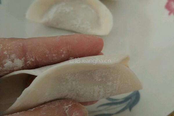 猪肉芹菜饺子的做法图解6