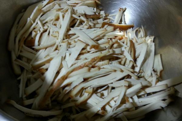 凉拌豆腐丝胡萝卜丝的做法图解2