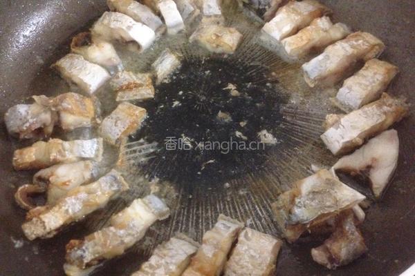 炸鱼段的做法图解4