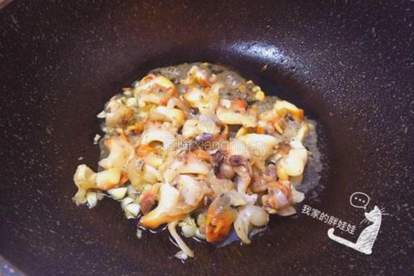 海螺三菇炒意面的做法图解4