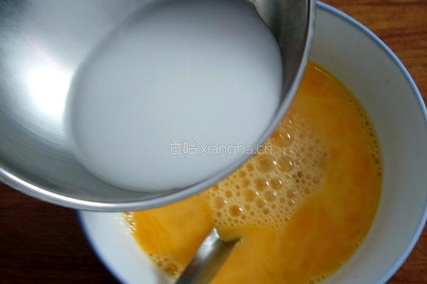 拔丝鸡蛋的做法图解2
