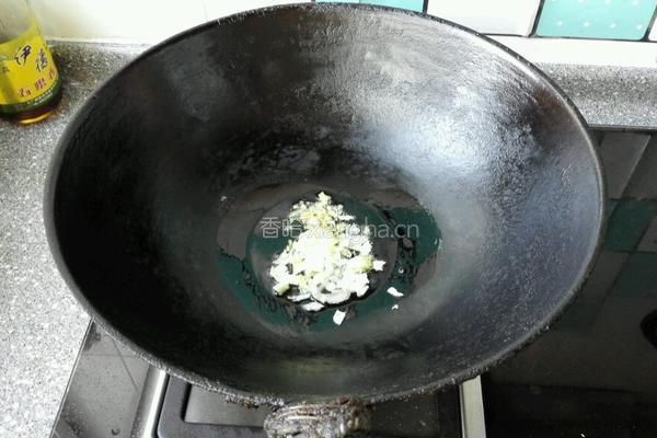 尖椒蚝油炒双菇的做法图解3
