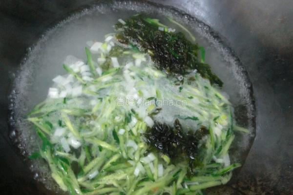 紫菜蛋花汤的做法图解3