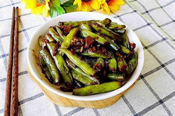 干煸豆角的做法图解7