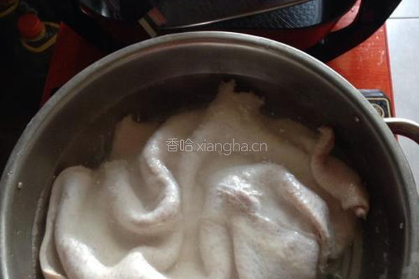 酱肉皮的做法图解1