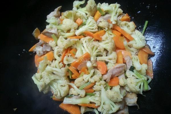 胡萝卜菜花炒肉片的做法图解6