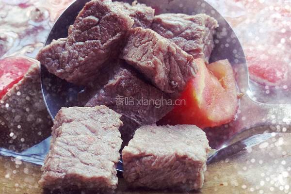 牛肉罗松汤的做法图解1