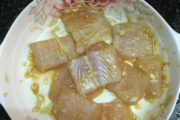 香煎巴沙鱼块的做法图解3