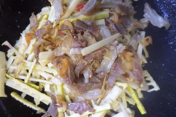雷笋炒腊肉的做法图解9