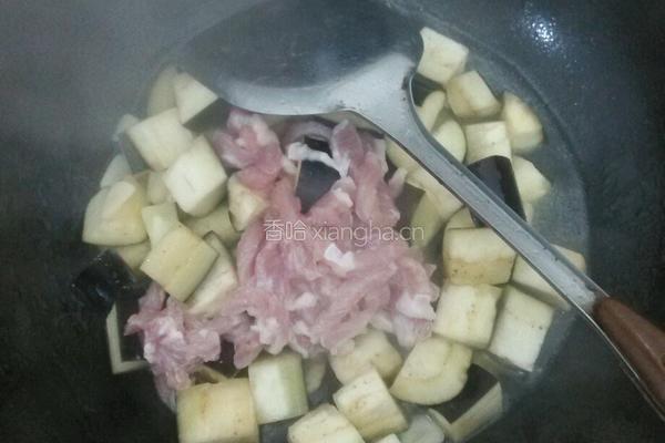 紫茄炒肉丝的做法图解7