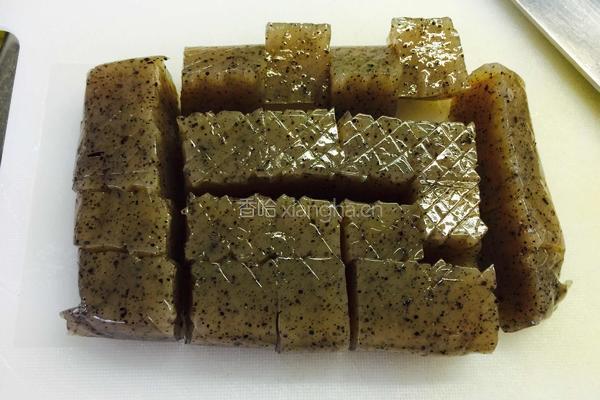香辣魔芋豆腐的做法图解3