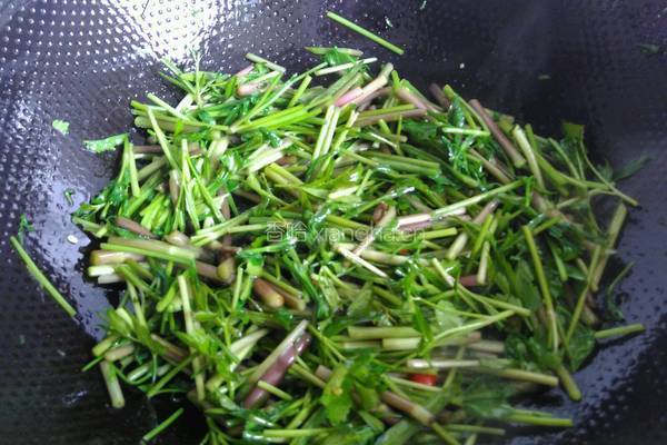 素炒野芹菜的做法图解4