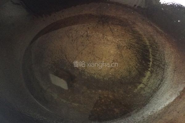 香脆花生米的做法图解1
