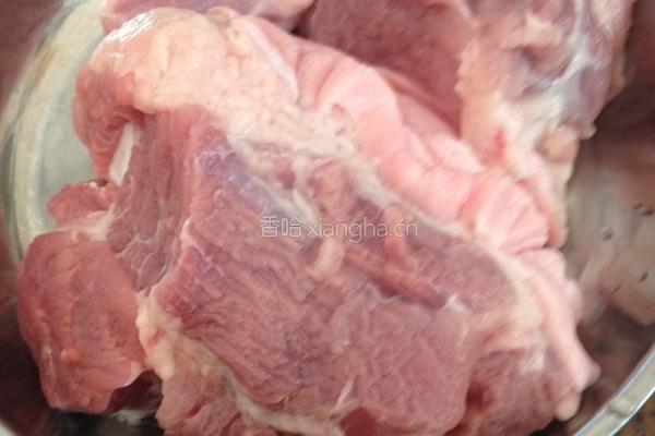 苹果雪梨猪肉汤的做法图解2