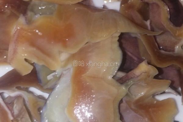 墨鱼干茨菇汤的做法图解4
