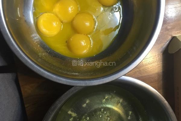 彩色蛋糕卷的做法图解2