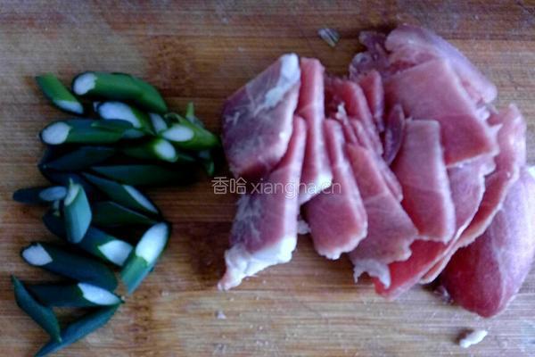 西葫芦炒肉的做法图解2