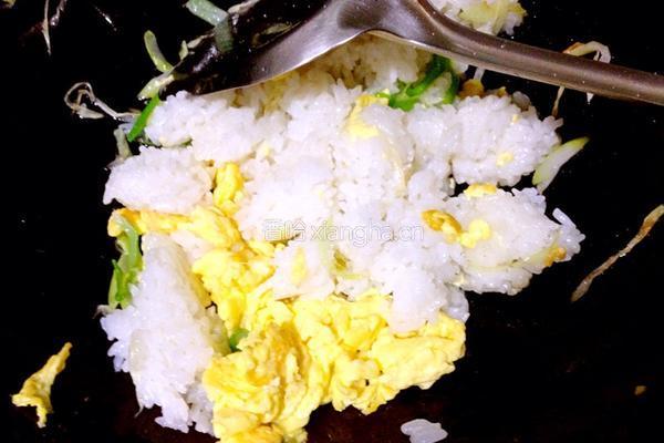 蛋炒饭的做法图解7