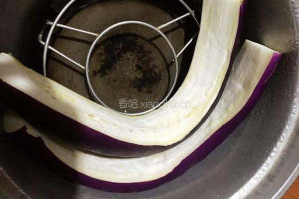 凉拌茄子的做法图解2