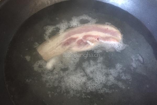 自创回锅肉 的做法图解1
