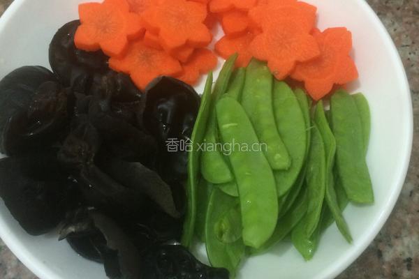 荷塘小炒的做法图解1