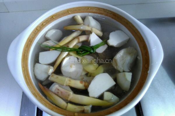 茨菇炖咸排骨的做法图解3