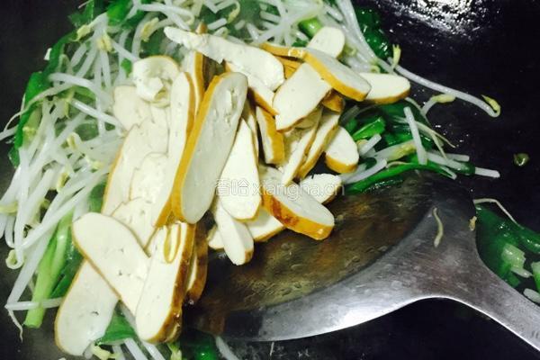 豆芽韭菜炒香干的做法图解5