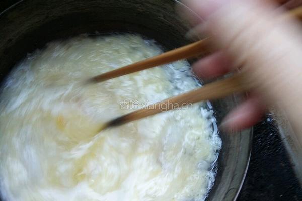 甜酒冲蛋（漂亮）蛋花～街边版的做法图解3