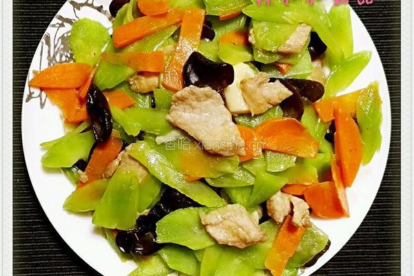 肉片炒莴苣的做法图解6