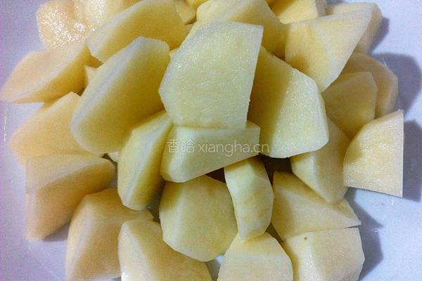 鸭肉焖土豆的做法图解2