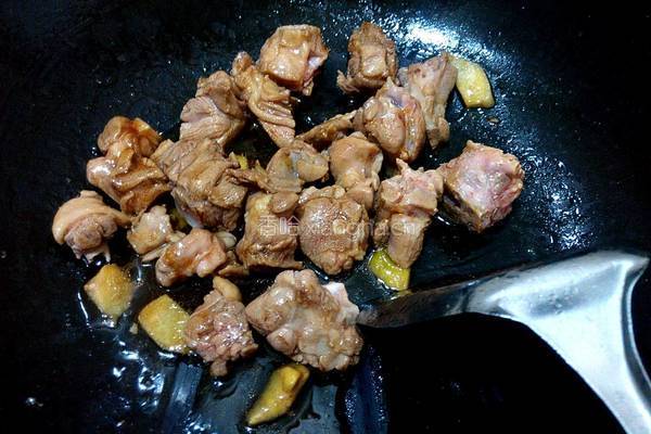 鸭肉焖土豆的做法图解4