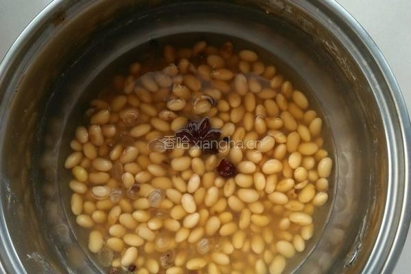 黄豆拌豆苗的做法图解2