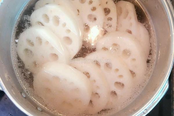 排骨炖莲藕的做法图解7