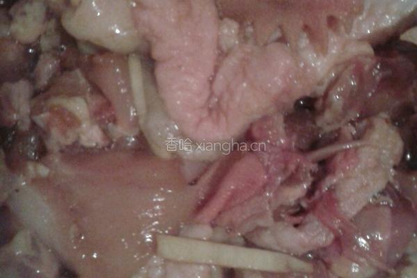 香菇炒滑鸡的做法图解1