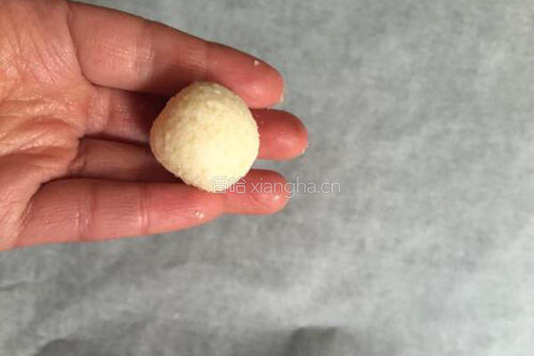 蛋白椰丝球的做法图解7