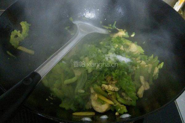 苦瓜炒肉片的做法图解9